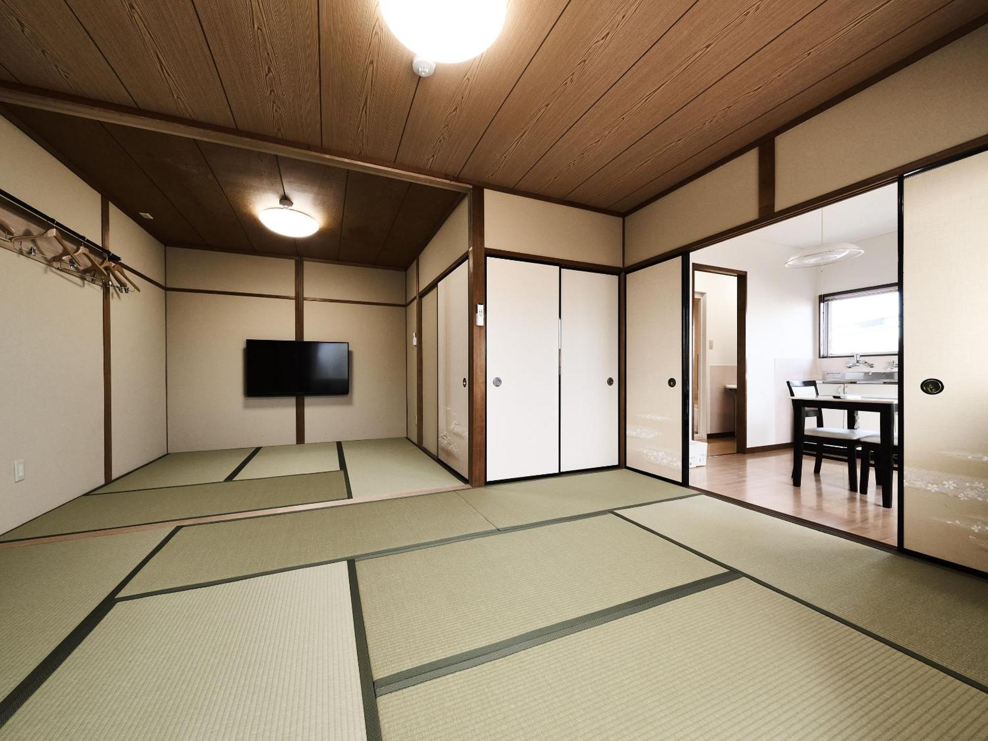 Okasan Hotel Ogaki Rum bild